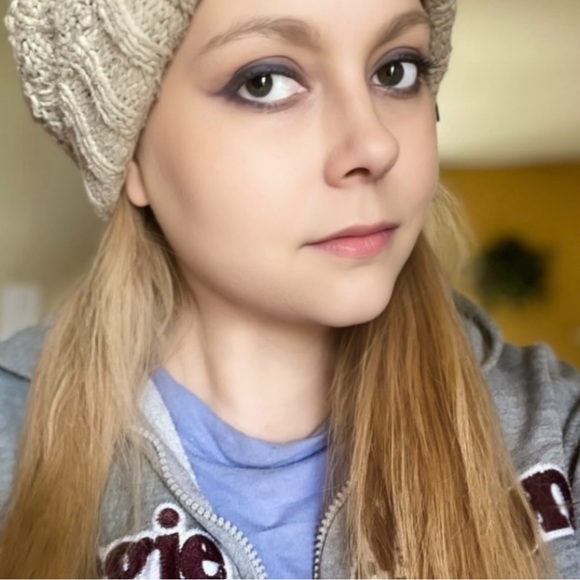 Meet your Posher, Elizabeth - Picture 1 of 1